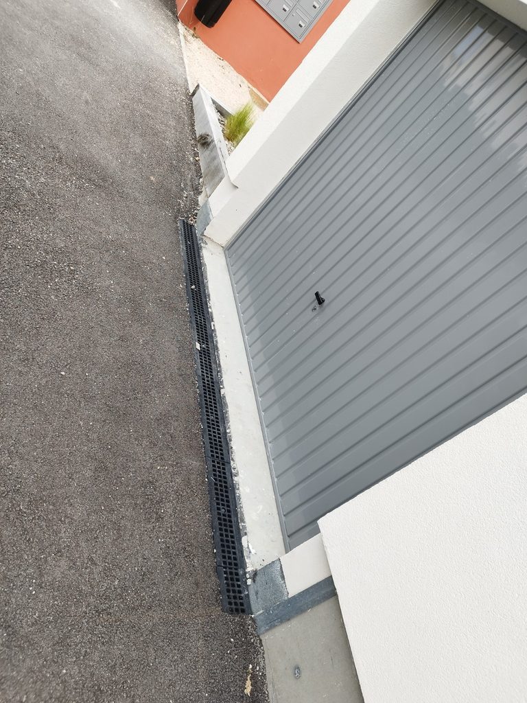 Portes de garage à Lyon 02 1000049234