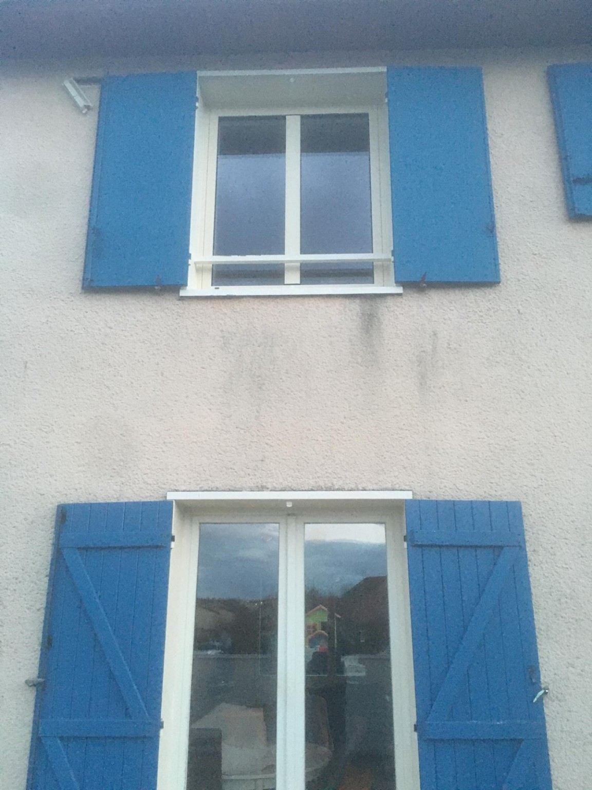 Fenêtres avec volets battants