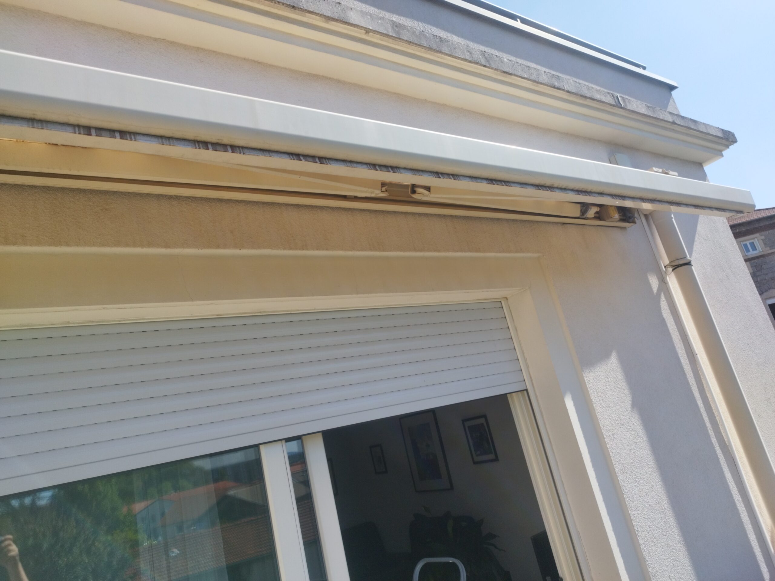 Dépannage et réglage d’un store banne par SDA à Lyon